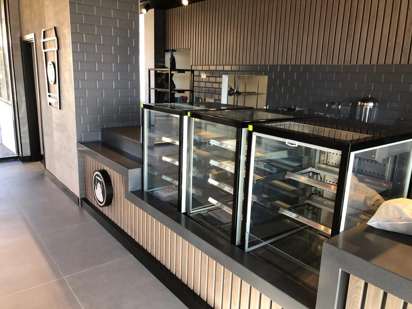 Cafe servery and display counters cleaned